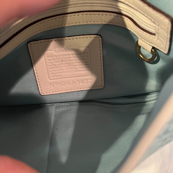 Coach Vintage -- 1457 Soho Blue Signature -- Canvas & White Leather Shoulder Bag - Picture 6 of 8